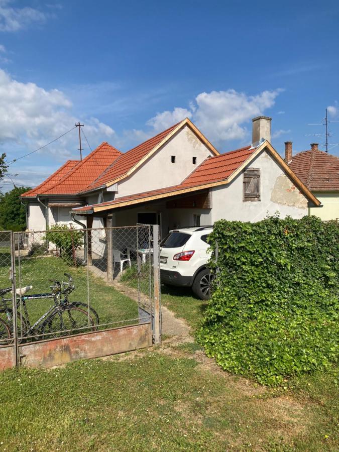 Вилла 98 Petofi Utca Balatonmagyarod Экстерьер фото