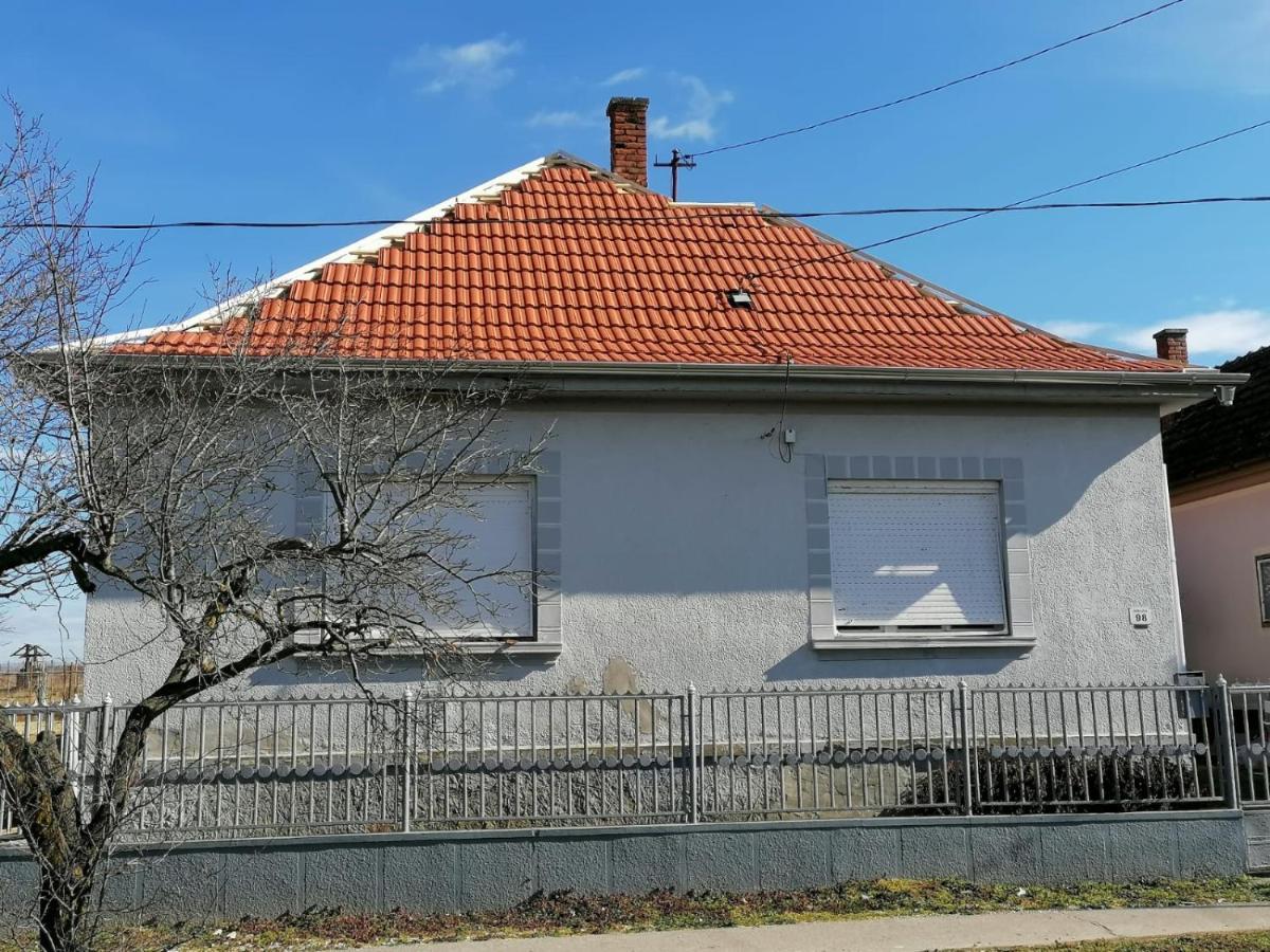 Вилла 98 Petofi Utca Balatonmagyarod Экстерьер фото